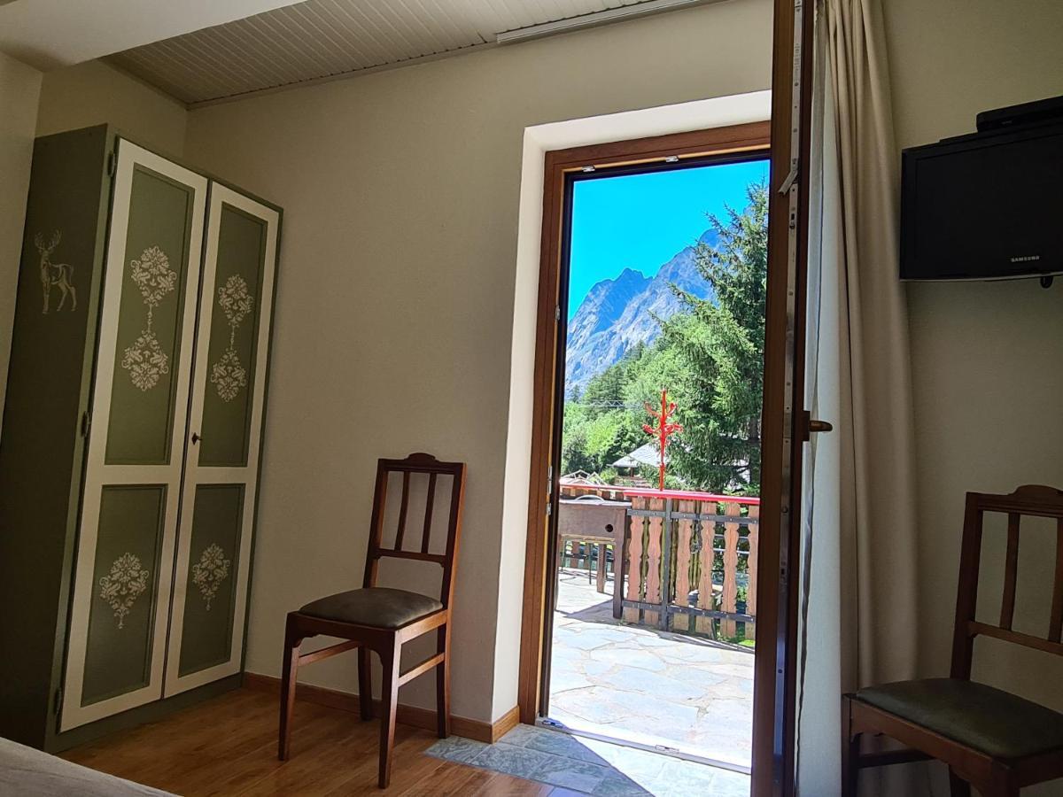 Hotel Dente Del Gigante Courmayeur Eksteriør billede