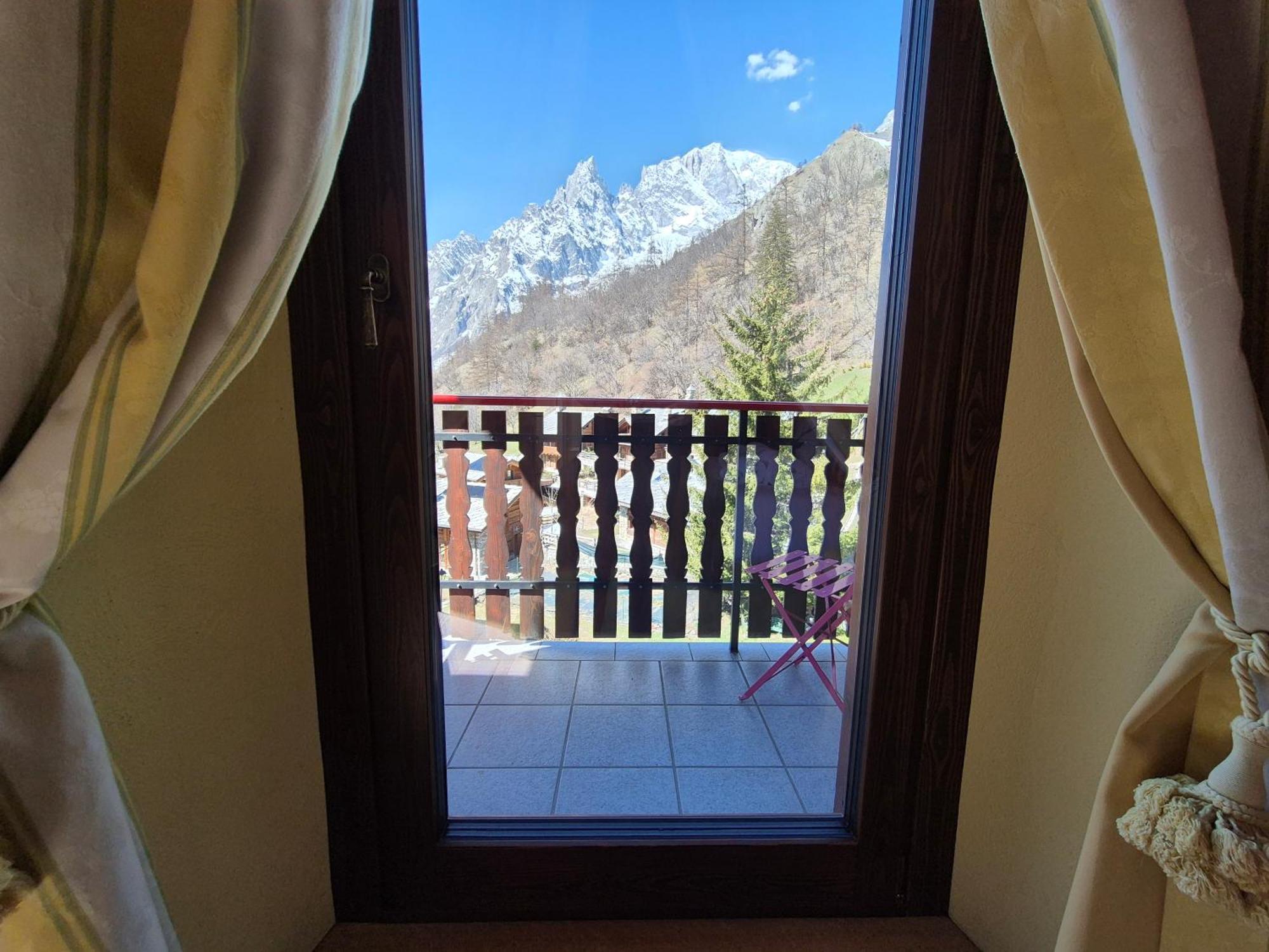 Hotel Dente Del Gigante Courmayeur Eksteriør billede